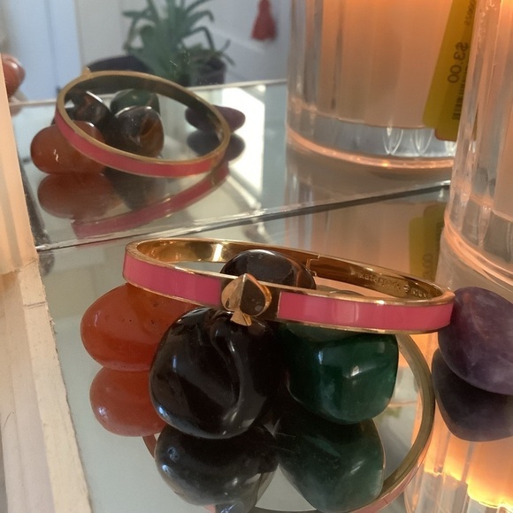 🆕 Kate Spade New York Pink Enamel & Heritage Bangle Set - Picture 9 of 11